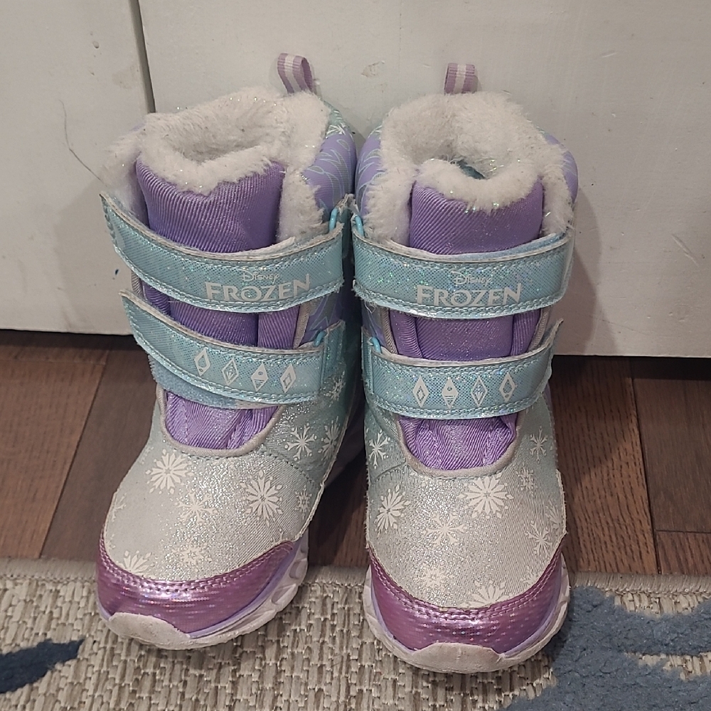 Disney Frozen Kids Snow Boots Elsa And Ana - Purple and Silver Size 11 Toddler